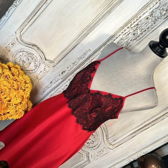 Gillian & O’ Malley Sleepwear for Target Deep Rose Silky Slinky Slip Gown Size M - Picture 3 of 11